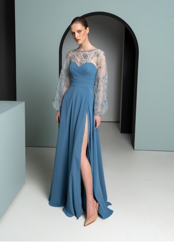 The model of the evening dress 0913